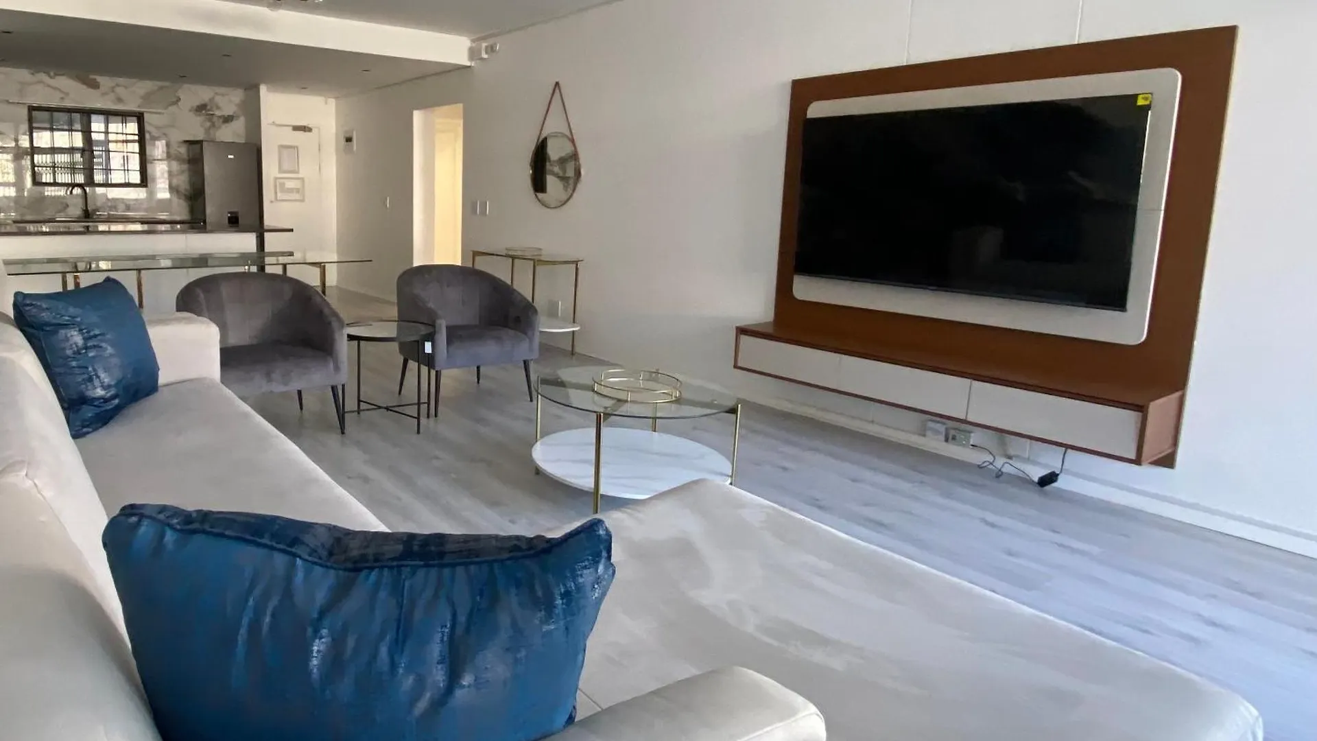 Luxe Living- Flatrock Apartment Cape Town