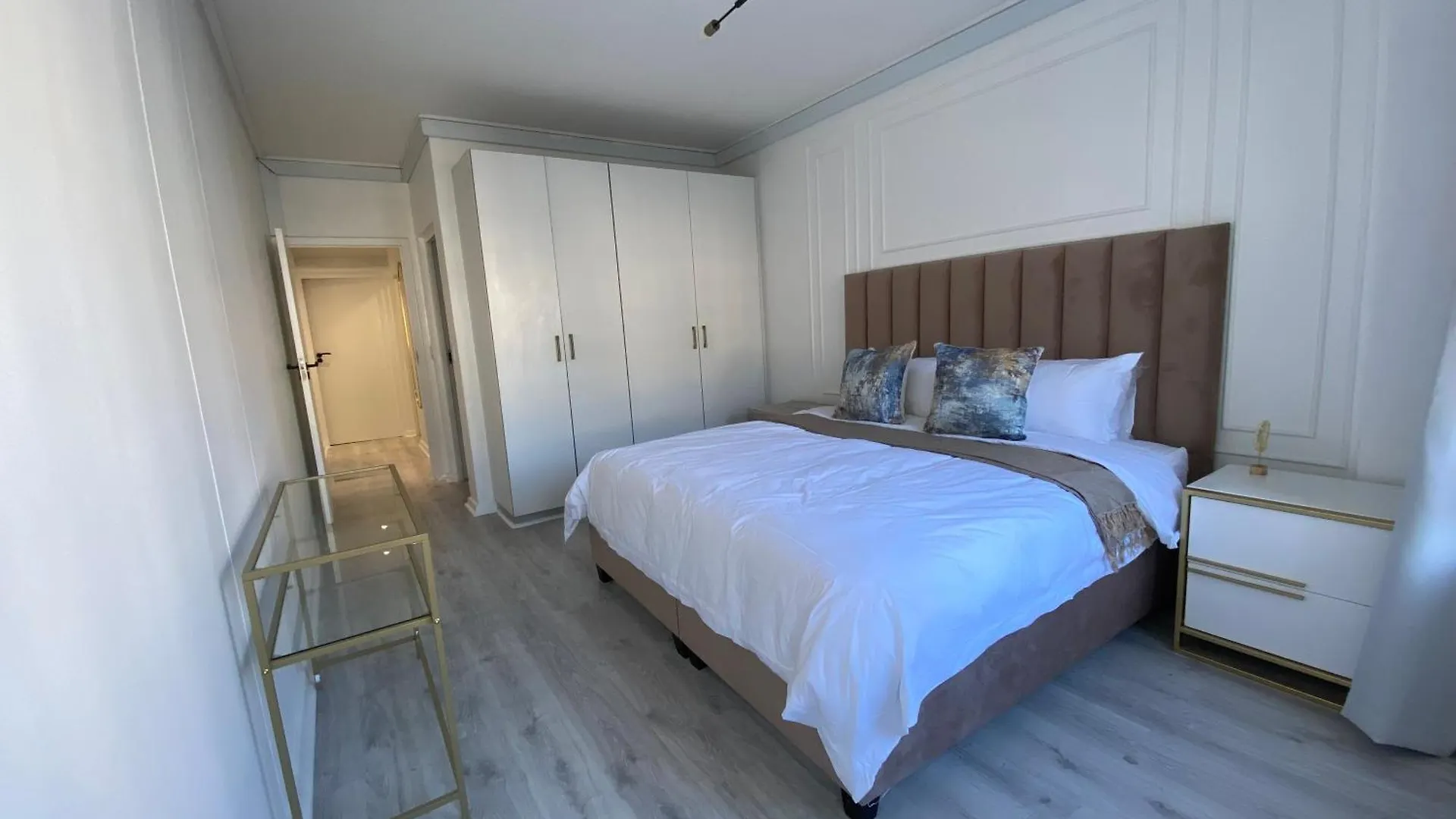 Luxe Living- Flatrock Apartment Cape Town